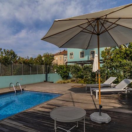 Lovelystay - Downtown Studio With Pool, Ac And Balcony Porto Exteriér fotografie