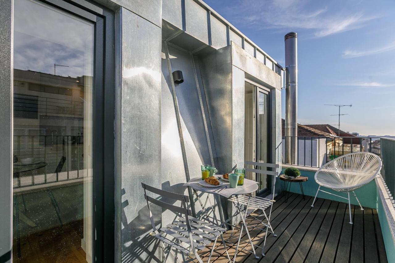 Lovelystay - Downtown Studio With Pool, Ac And Balcony Porto Exteriér fotografie