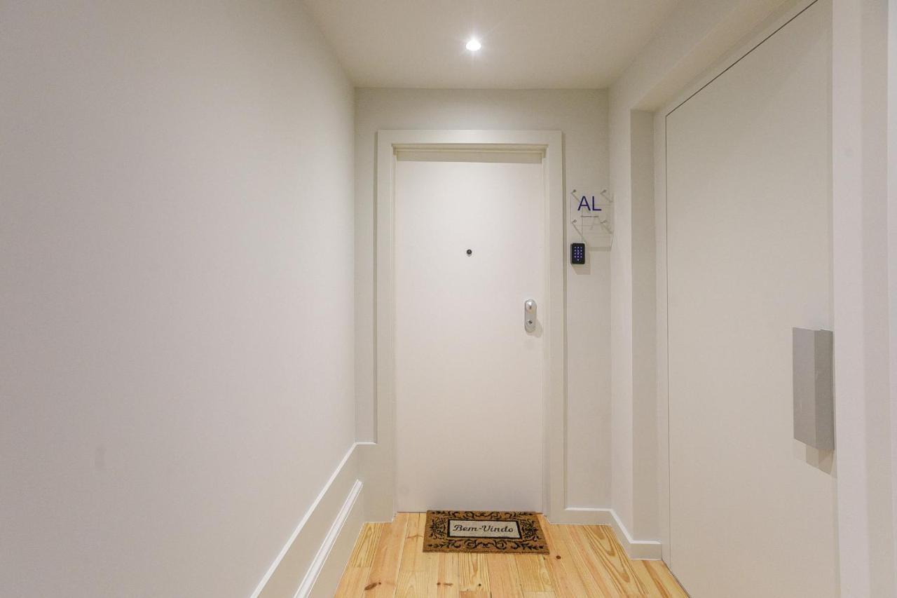 Lovelystay - Downtown Studio With Pool, Ac And Balcony Porto Exteriér fotografie