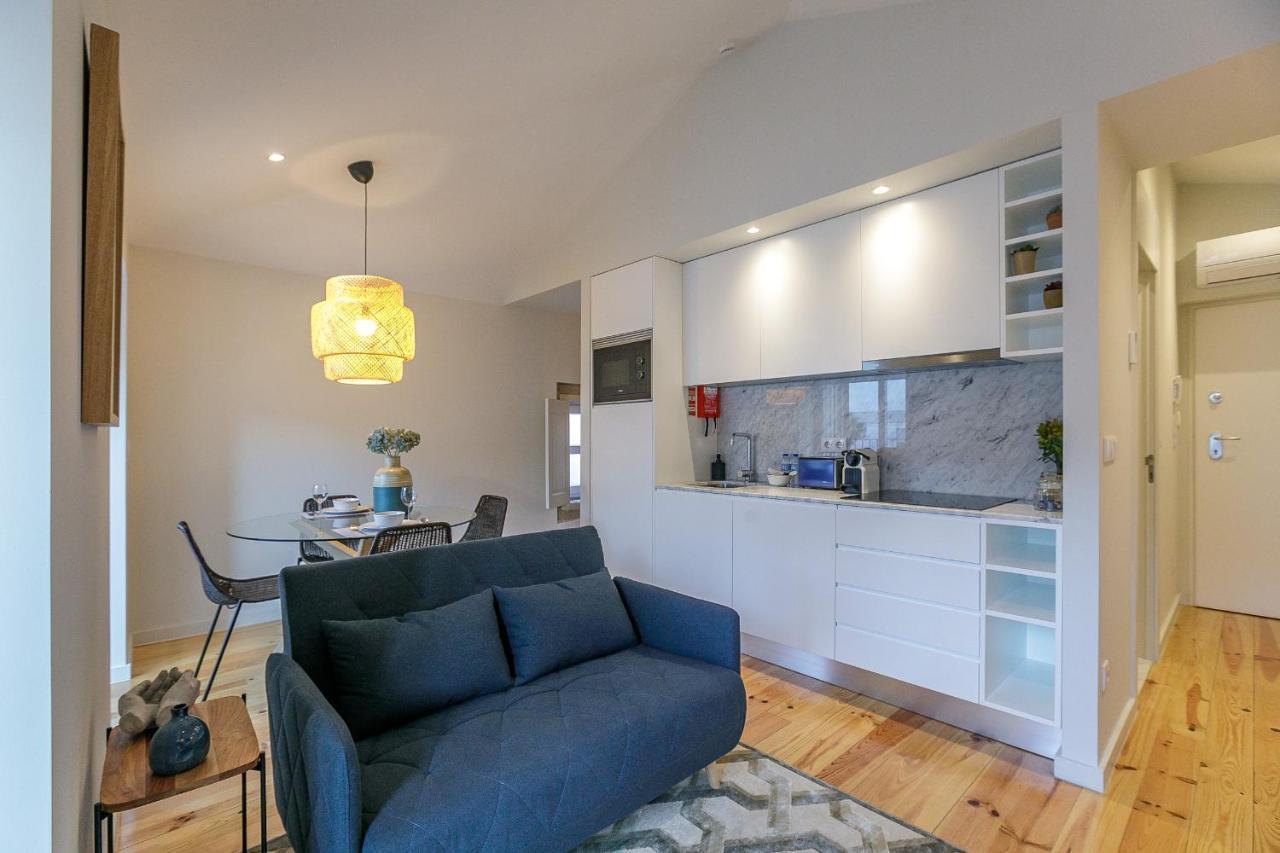 Lovelystay - Downtown Studio With Pool, Ac And Balcony Porto Exteriér fotografie